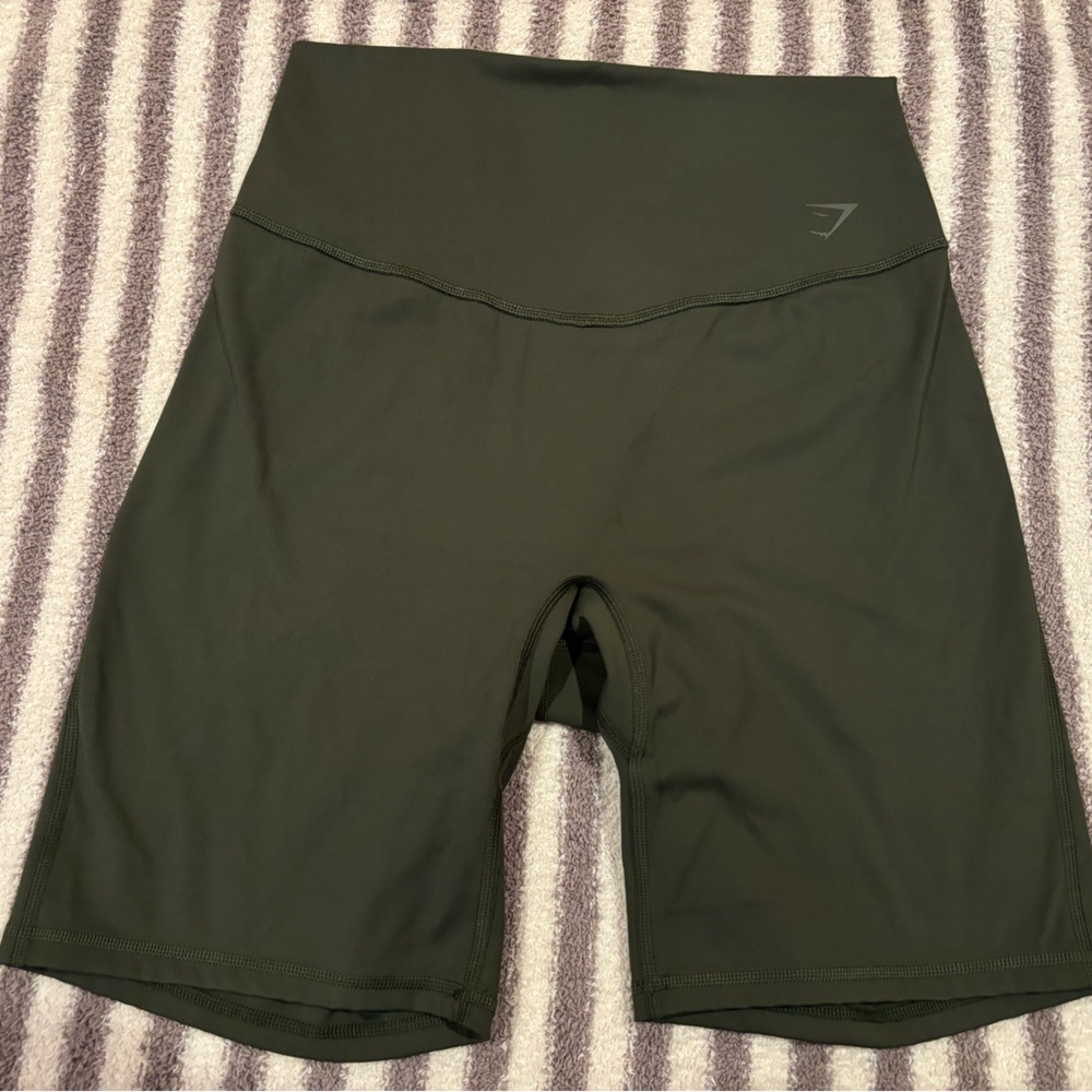 Green Gymshark biker shorts
